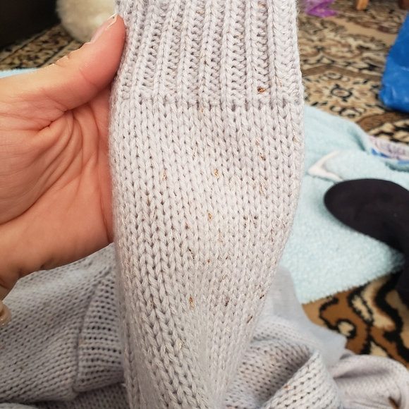 Light blue knit sweater sz sm - Picture 3 of 3